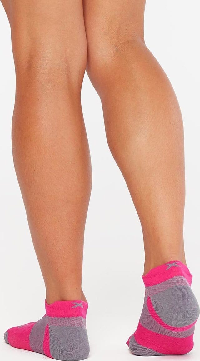 2XU Vectr Light Cushion No Show Sock Magenta/Light Grey 2XU