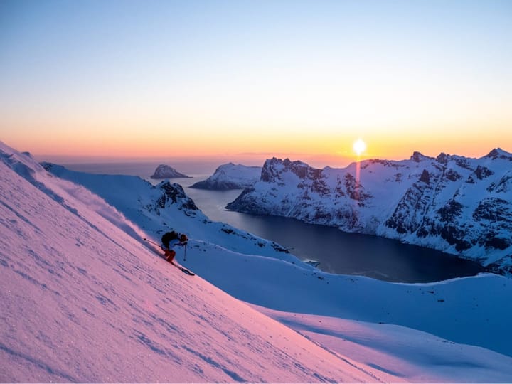 Norrøna Lofoten Gore-Tex Jacket W's Indigo Night Norrøna