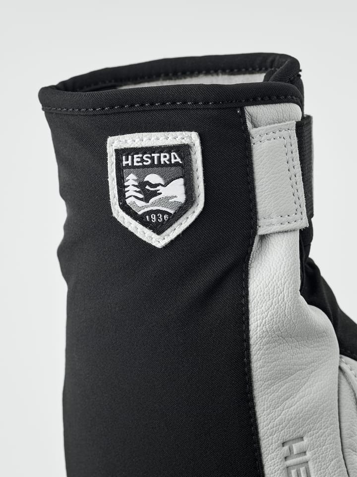 Hestra Flextron Motion Short 5-Finger Black/Offwhite Hestra Hestra Flextron Motion Short 5-Finger Black/Offwhite Hestra