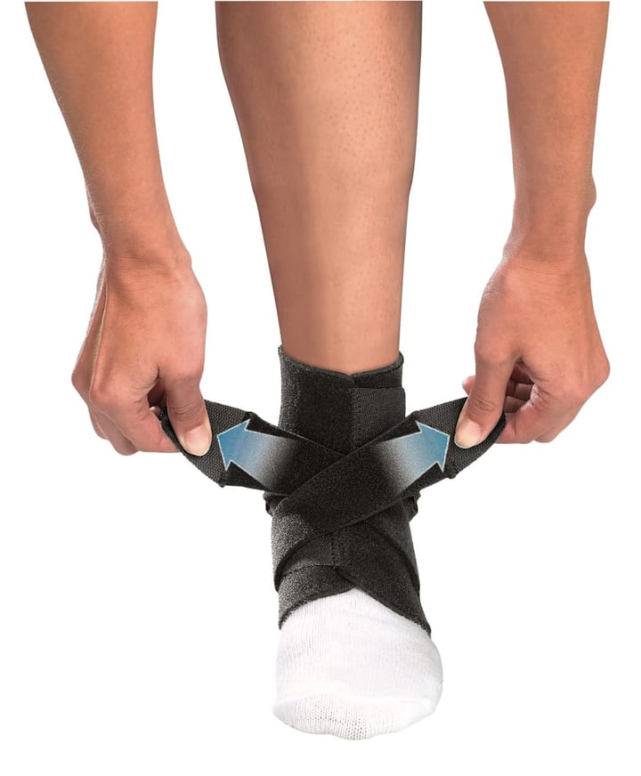 Mueller Adjustable Ankle Support Black Mueller