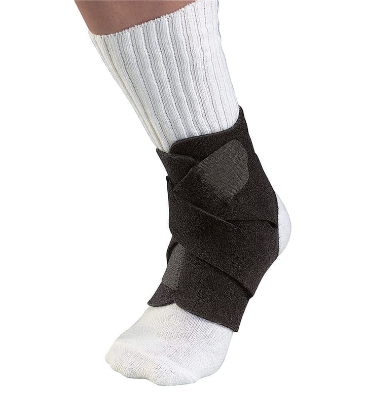 Mueller Adjustable Ankle Support Black Mueller