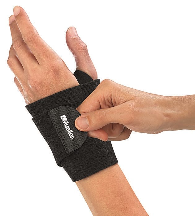 Mueller Wraparound Wrist Support Black Mueller