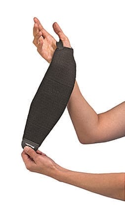 Mueller Wraparound Wrist Support Black Mueller