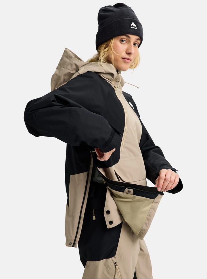 Burton Women's Reserve Relaxed Anorak Summit Taupe/True Black Burton Burton Women's Reserve Relaxed Anorak Summit Taupe/True Black Burton
