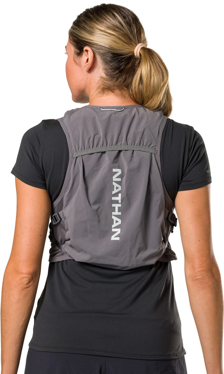 Nathan Wm'S Pinnacle Breeze 4l Charcoal/surf Spray Nathan