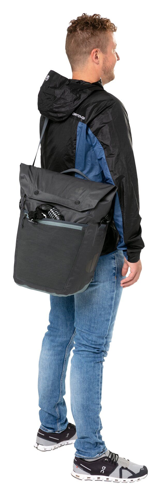 Mainhattan 17+10L Graphite-Shale Deuter