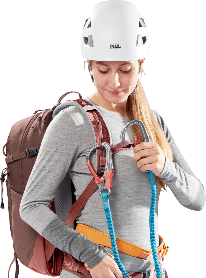 Deuter Women's Trail 23 SL Raisin/Caspia Deuter