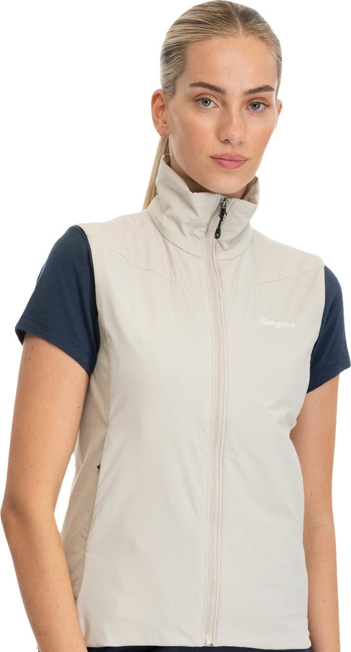Bergans Women´s Holo Insulated Vest  Coastal Sand Bergans