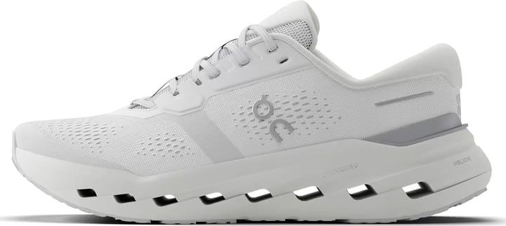 On Wommen's Cloudrunner 3 White/Ivory On