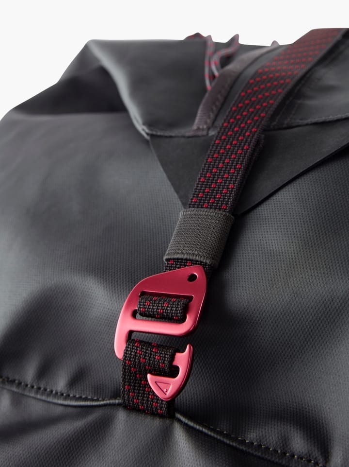 Klättermusen Ydalir Duffelbag 100l Raven 100L Klättermusen Klättermusen Ydalir Duffelbag 100l Raven 100L Klättermusen