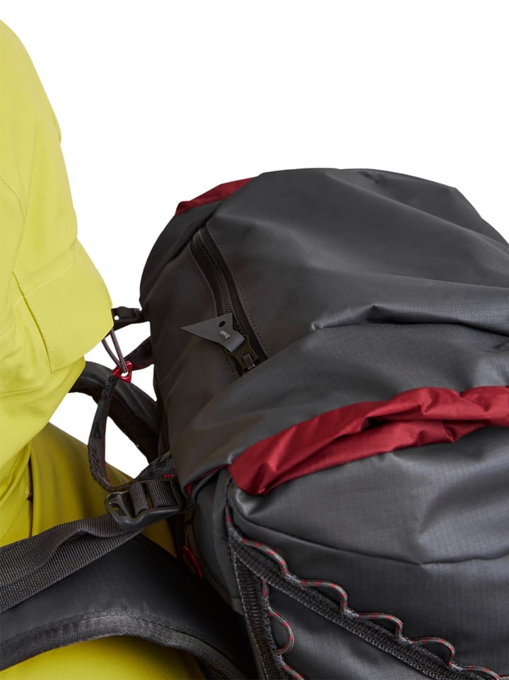 Klättermusen Brimer Backpack 32L Raven Klättermusen Klättermusen Brimer Backpack 32L Raven Klättermusen
