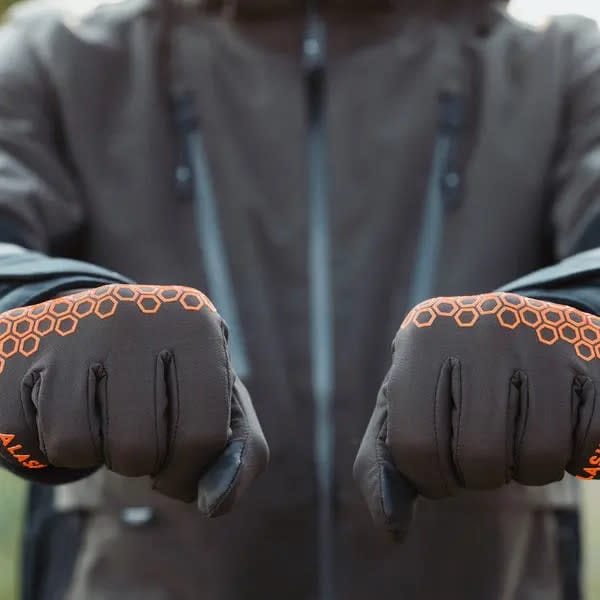 Alaska 1795 Chaser Stretch Gloves Brown Alaska 1795