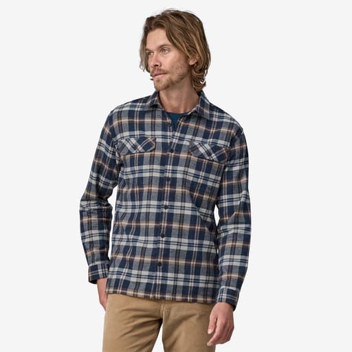 Patagonia Men's Long Sleeved Organic Cotton Mid Weight Fjord Flannel Shirt Fields: New Navy Patagonia Patagonia Men's Long Sleeved Organic Cotton Mid Weight Fjord Flannel Shirt Fields: New Navy Patagonia