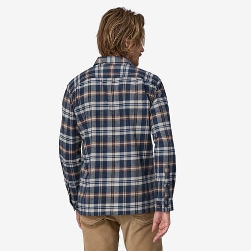 Patagonia Men's Long Sleeved Organic Cotton Mid Weight Fjord Flannel Shirt Fields: New Navy Patagonia Patagonia Men's Long Sleeved Organic Cotton Mid Weight Fjord Flannel Shirt Fields: New Navy Patagonia