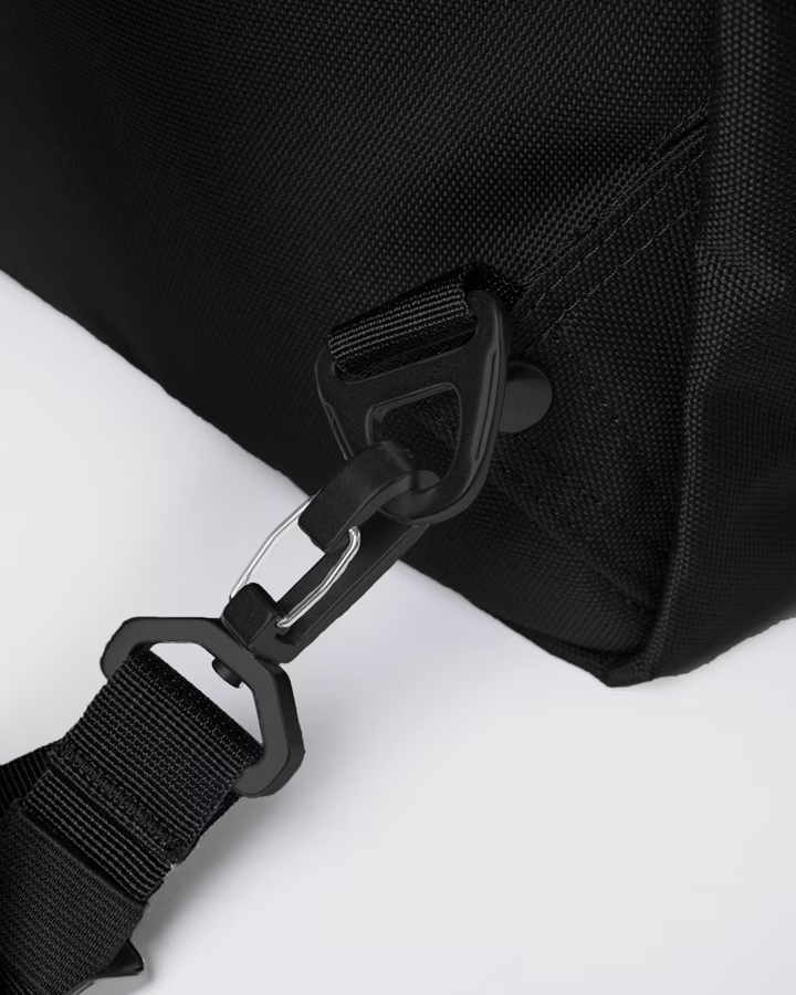 Sandqvist Go 2-Way Tote Bag Black Sandqvist Sandqvist Go 2-Way Tote Bag Black Sandqvist