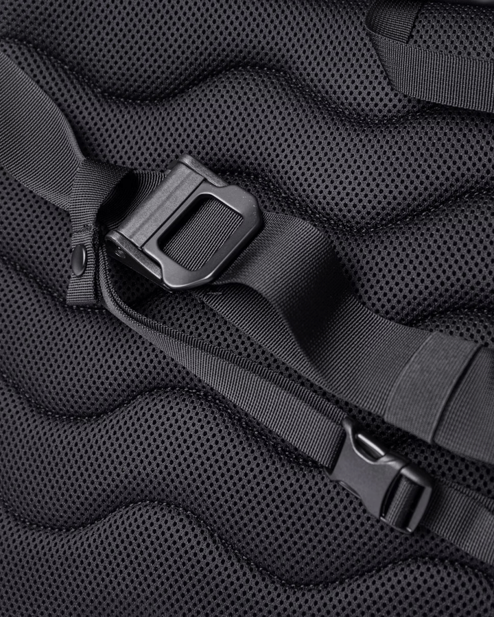 Sandqvist Stream Messenger Black Sandqvist Sandqvist Stream Messenger Black Sandqvist