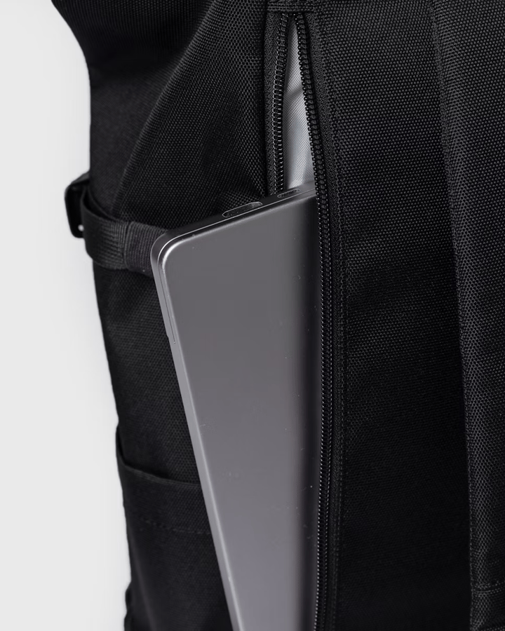 Sandqvist Icon Rolltop Backpack L Black Sandqvist Sandqvist Icon Rolltop Backpack L Black Sandqvist