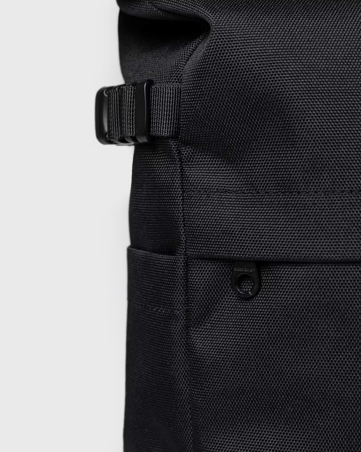 Sandqvist Icon Rolltop Backpack M Black Sandqvist Sandqvist Icon Rolltop Backpack M Black Sandqvist
