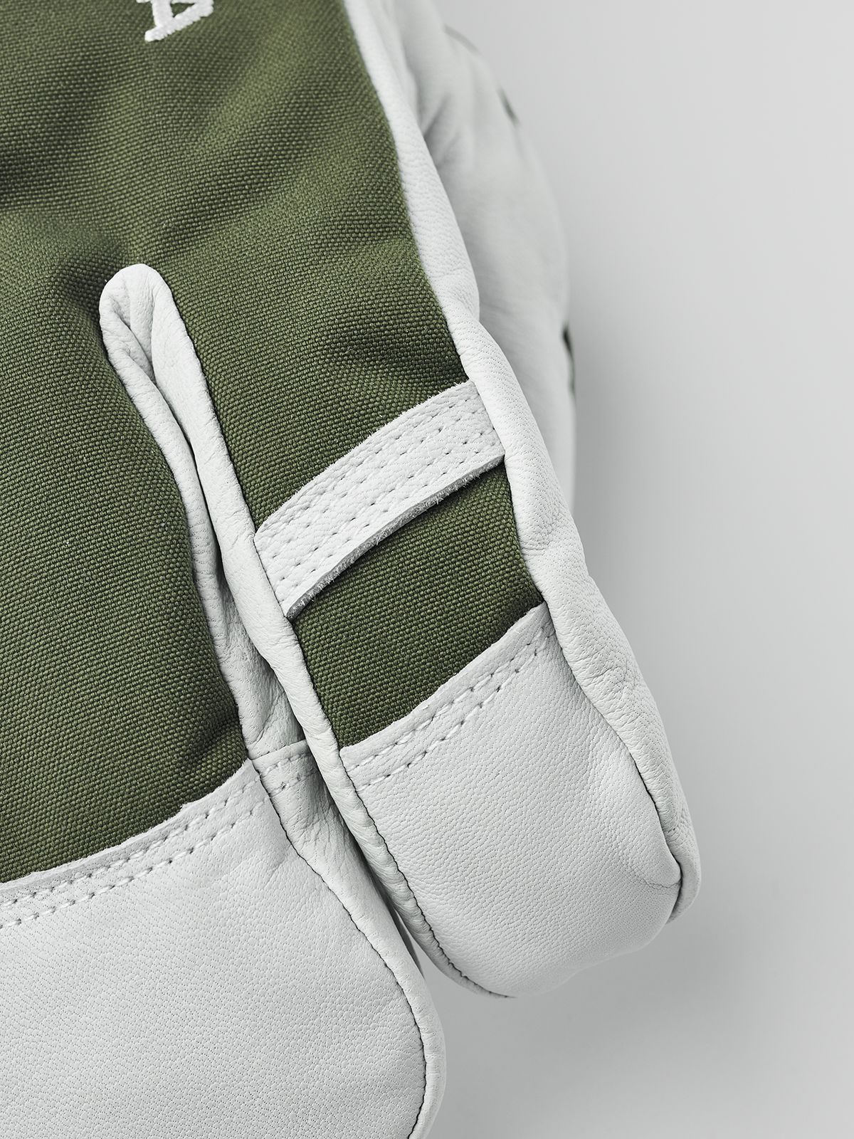 Hestra Army Leather Heli Ski 3-Finger Olive