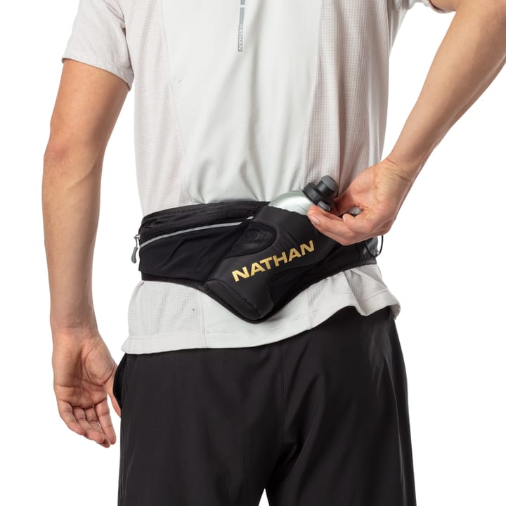 Nathan Peak - 535ml Black/gold Nathan Nathan Peak - 535ml Black/gold Nathan