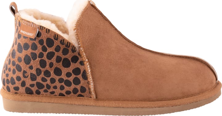 Shepherd of Sweden Annie Leopard/Chestnut Shepherd of Sweden