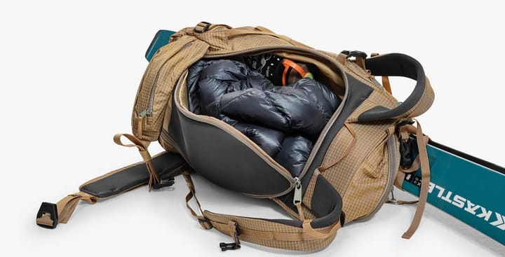 Lundhags Abisku Touring 32 L Regular Long Black Lundhags Lundhags Abisku Touring 32 L Regular Long Black Lundhags