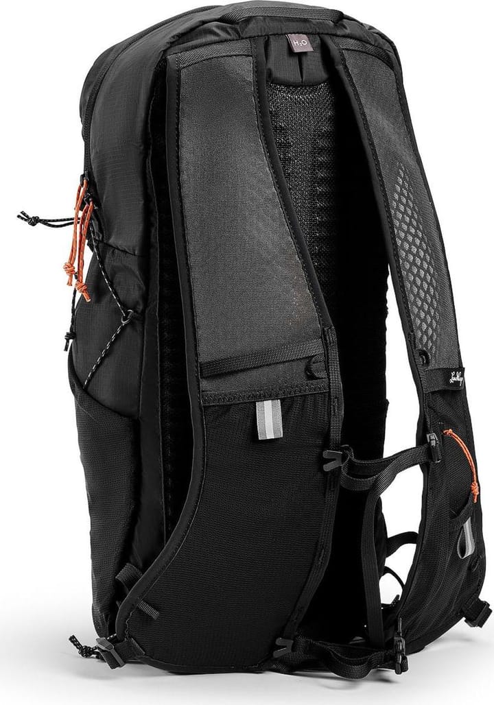 Lundhags Tived Pace 18 L Black Lundhags