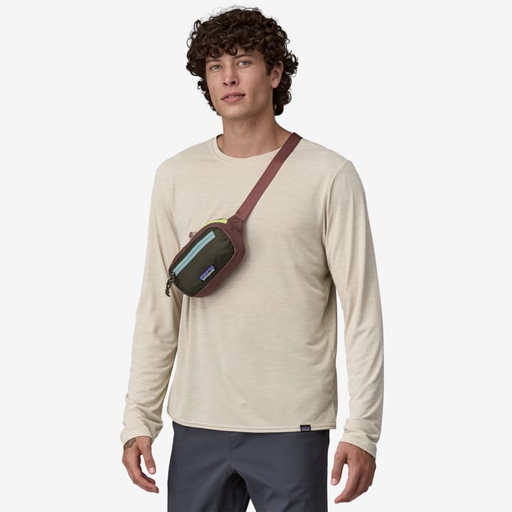 Patagonia Ultralight Black Hole Mini Hip Pack Patchwork: Pine Needle Green Patagonia Patagonia Ultralight Black Hole Mini Hip Pack Patchwork: Pine Needle Green Patagonia