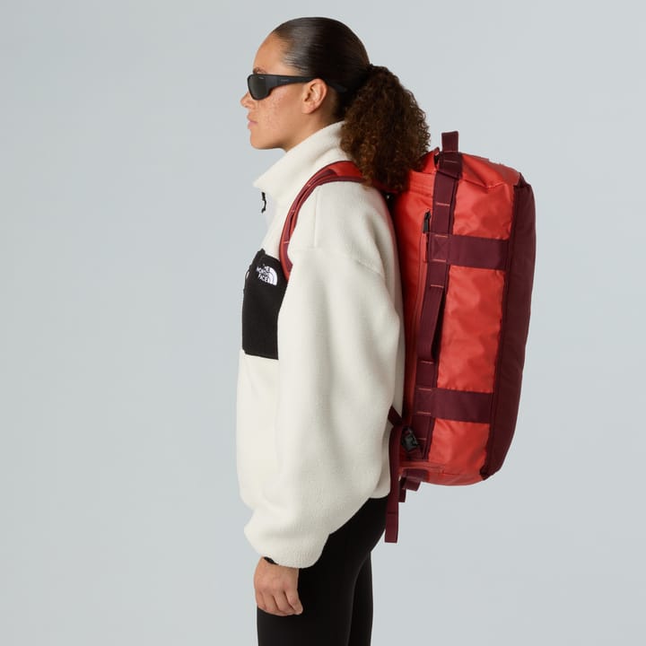 The North Face Base Camp Voyager Duffel 32 L Mars Dust/Sumac The North Face The North Face Base Camp Voyager Duffel 32 L Mars Dust/Sumac The North Face