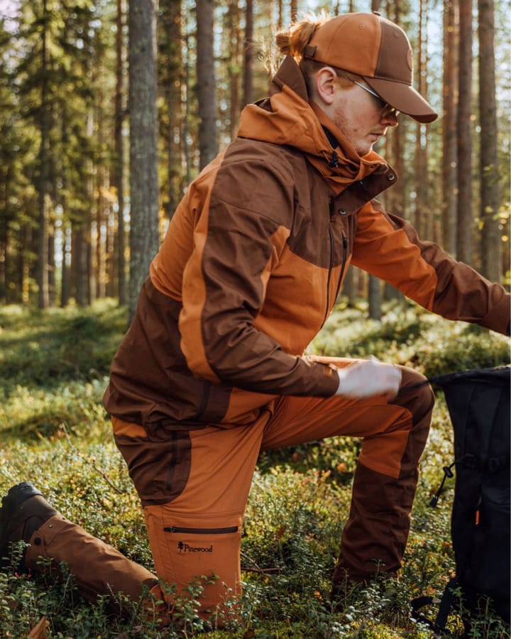 Pinewood Men's Finnveden Hybrid Pants Fudge/Nougat Pinewood