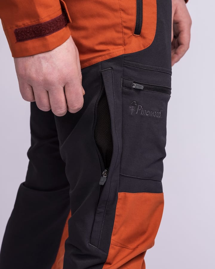 Pinewood Men's Finnveden Hybrid Pants Dark Anthracite/Terraco Pinewood
