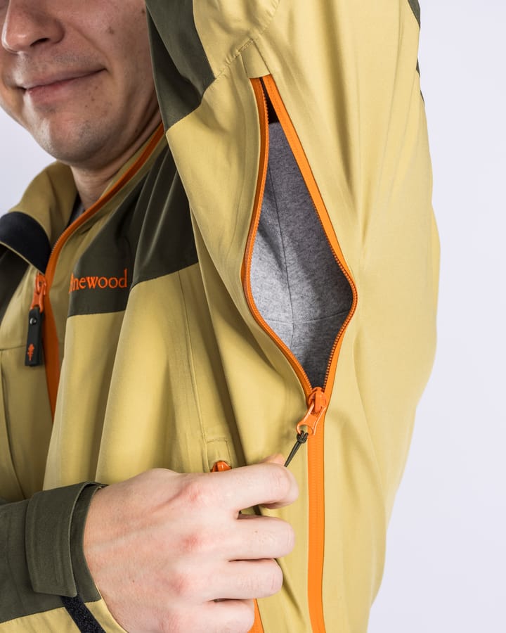 Pinewood Men's Abisko Trekking 3-Layer Jacket Goldenhay/Mossgreen Pinewood