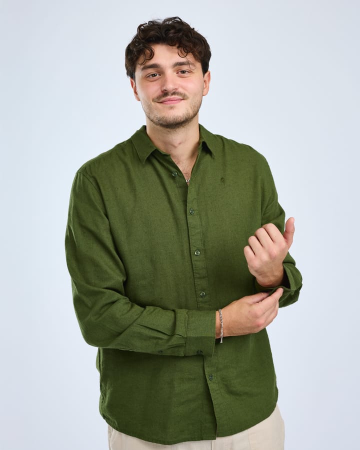 Pinewood Men's Värnamo InsectSafe Hemp Mix L/S Shirt Pine Green Pinewood