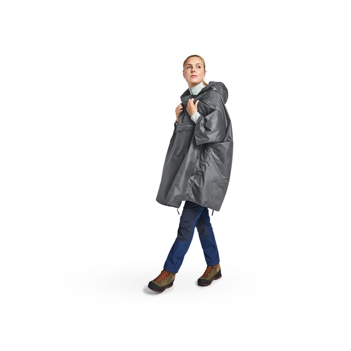 Helsport Pro Fjell Poncho Insulated Dark Shadow / Ruby Red Helsport