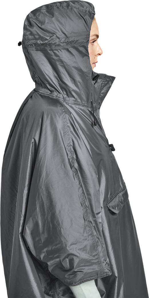Helsport Pro Fjell Poncho Insulated Dark Shadow / Ruby Red Helsport