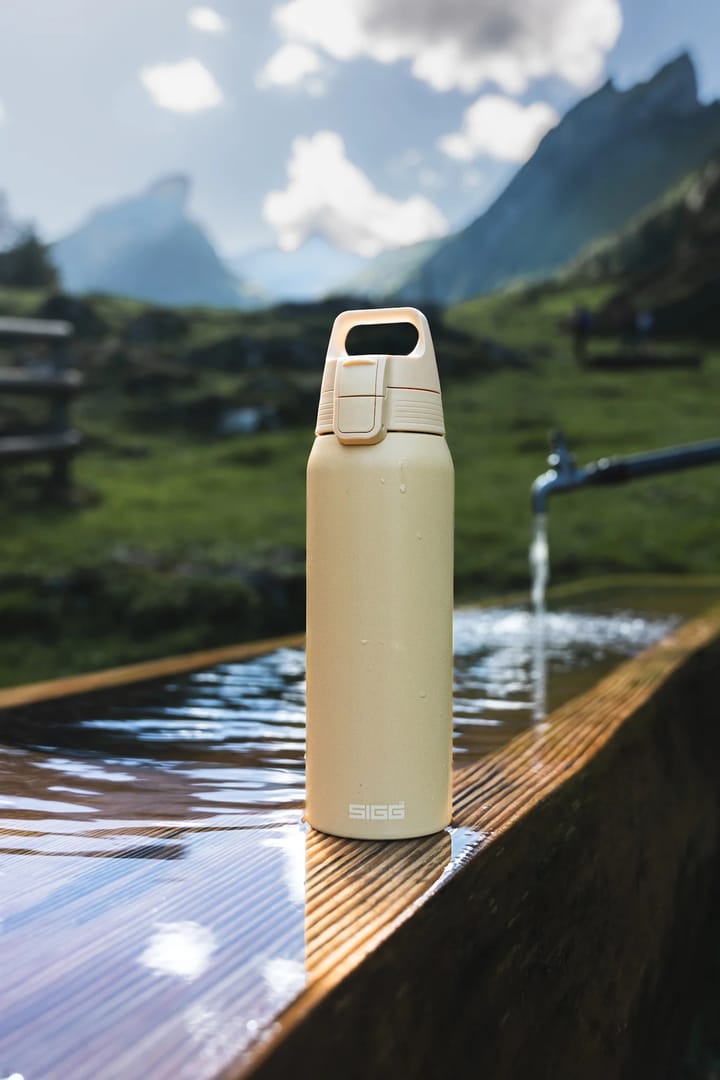 SIGG Shield Therm One 0,75 L Opti Yellow SIGG SIGG Shield Therm One 0,75 L Opti Yellow SIGG