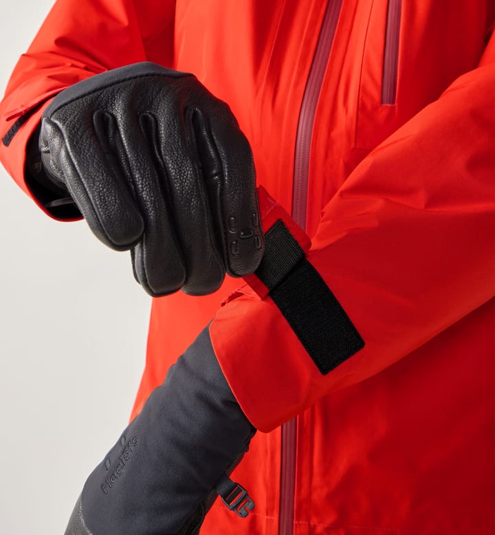 Haglöfs Women's Latnja GORE-TEX Insulated Jacket Tech Red Haglöfs