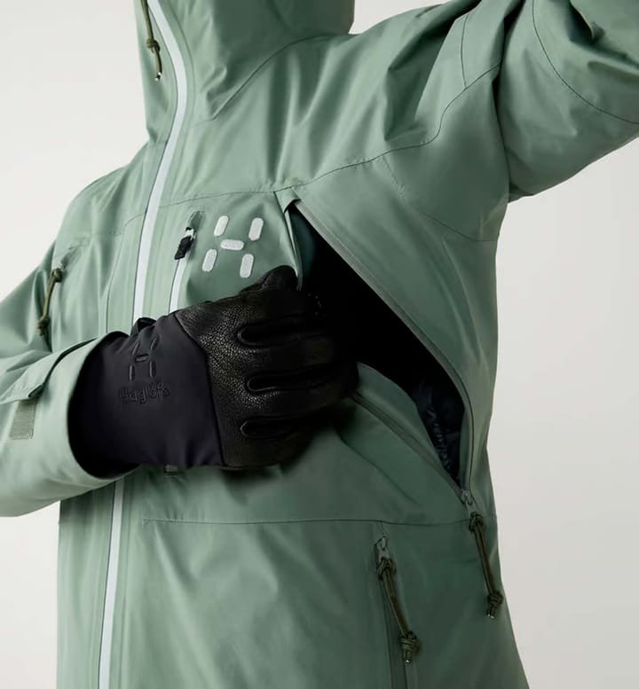 Haglöfs Women's Latnja GORE-TEX Insulated Jacket Chlorophyll Green Haglöfs