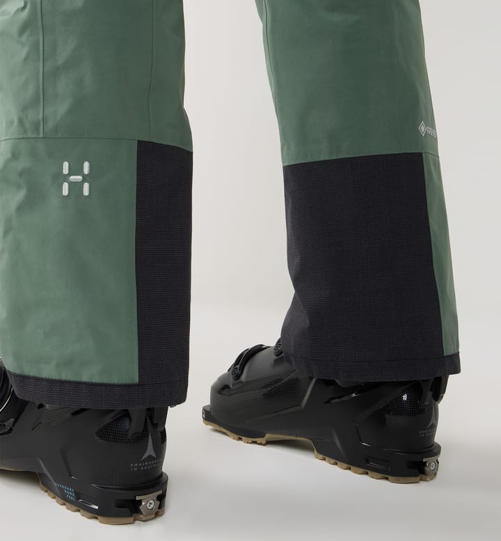 Haglöfs Women's Latnja GORE-TEX Insulated Pant Chlorophyll Green Haglöfs