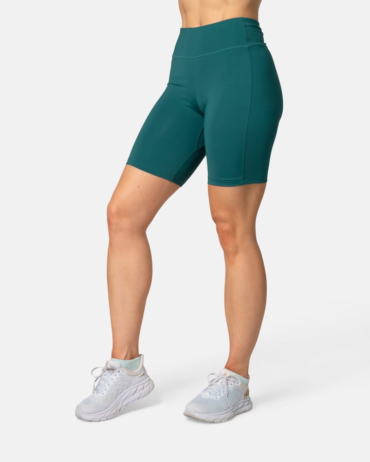 Kari Traa Women's Ava 8 Inch Shorts Peacock Kari Traa