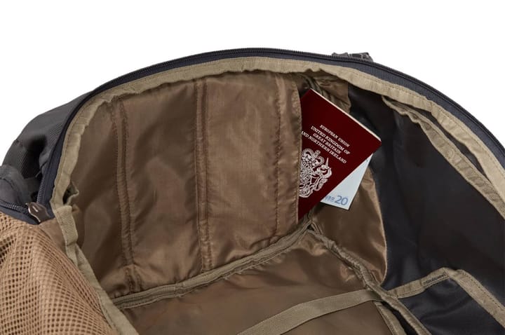 Thule Landmark 70L Obsidian Thule