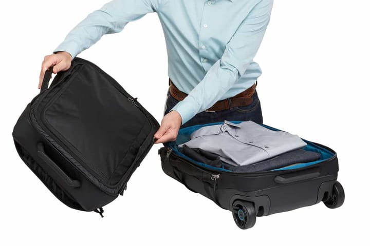 Thule Subterra Wheeled Duffel 55cm/22" Black Thule Thule Subterra Wheeled Duffel 55cm/22" Black Thule