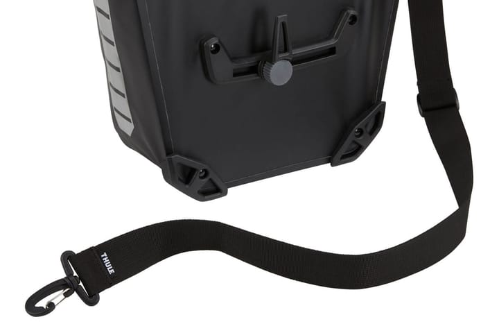 Thule Shield Pannier 17L Black Thule Thule Shield Pannier 17L Black Thule