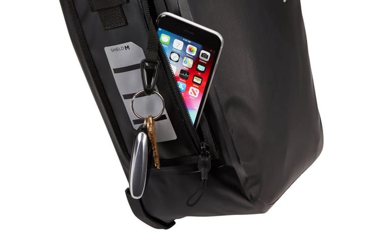 Thule Shield Pannier 17L Black Thule Thule Shield Pannier 17L Black Thule