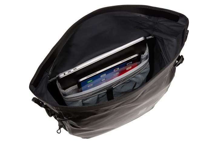 Thule Shield Pannier 17L Black Thule Thule Shield Pannier 17L Black Thule