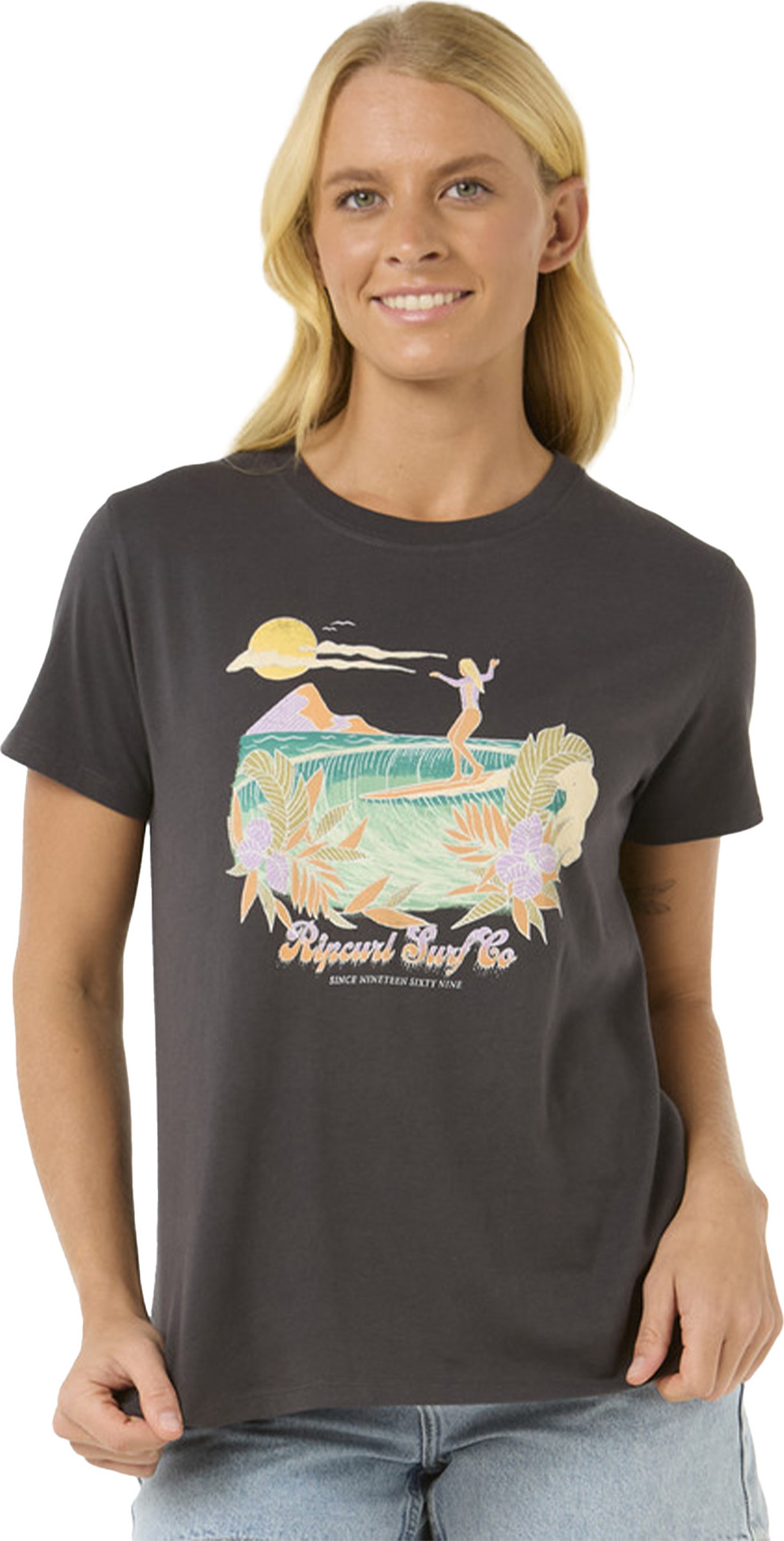 Rip Curl Women's Gliding Standard Tee Washed Black T-shirts M