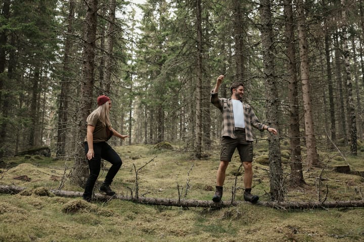 Pinewood Men's Finnveden Hybrid Shorts Dark Olive/H. Olive Pinewood