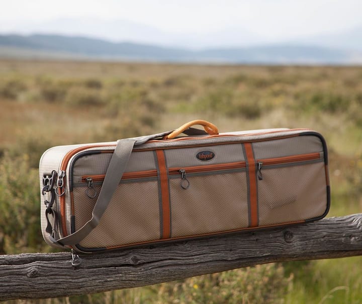 Fishpond Fishpond Dakota Carry-On Rod & Reel Case Stang Og Snellekoffert Granite Fishpond Fishpond Fishpond Dakota Carry-On Rod & Reel Case Stang Og Snellekoffert Granite Fishpond