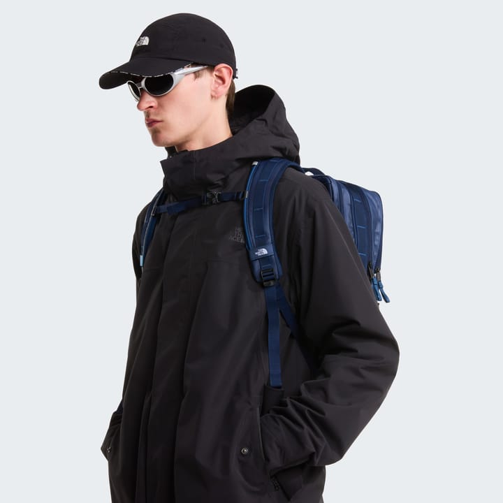 The North Face Base Camp Voyager Daypack Shady Blue/Summit Navy The North Face