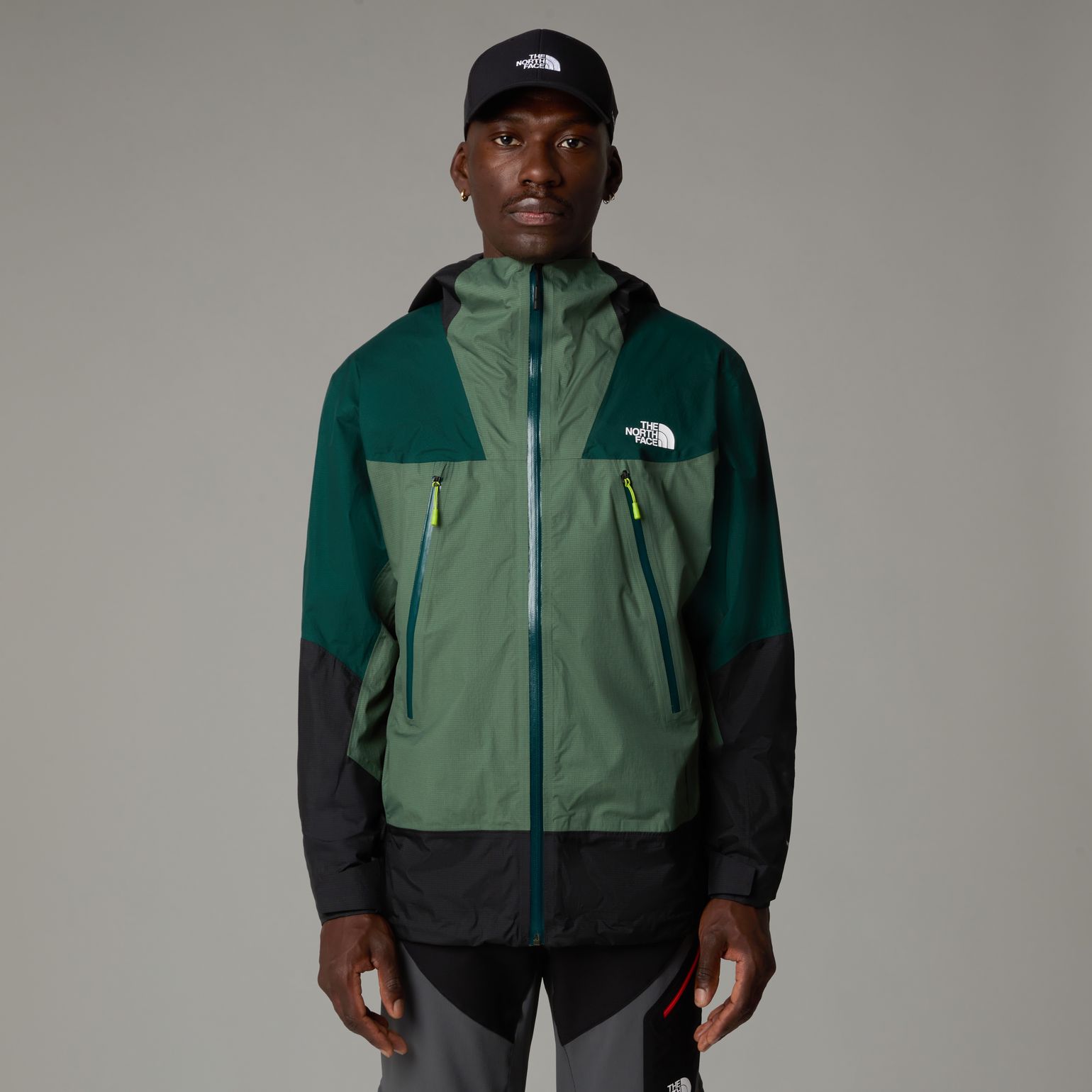 The North Face Men's Signal 2.5-Layer DryVent Duck Green/Deep Nori/TNF Black